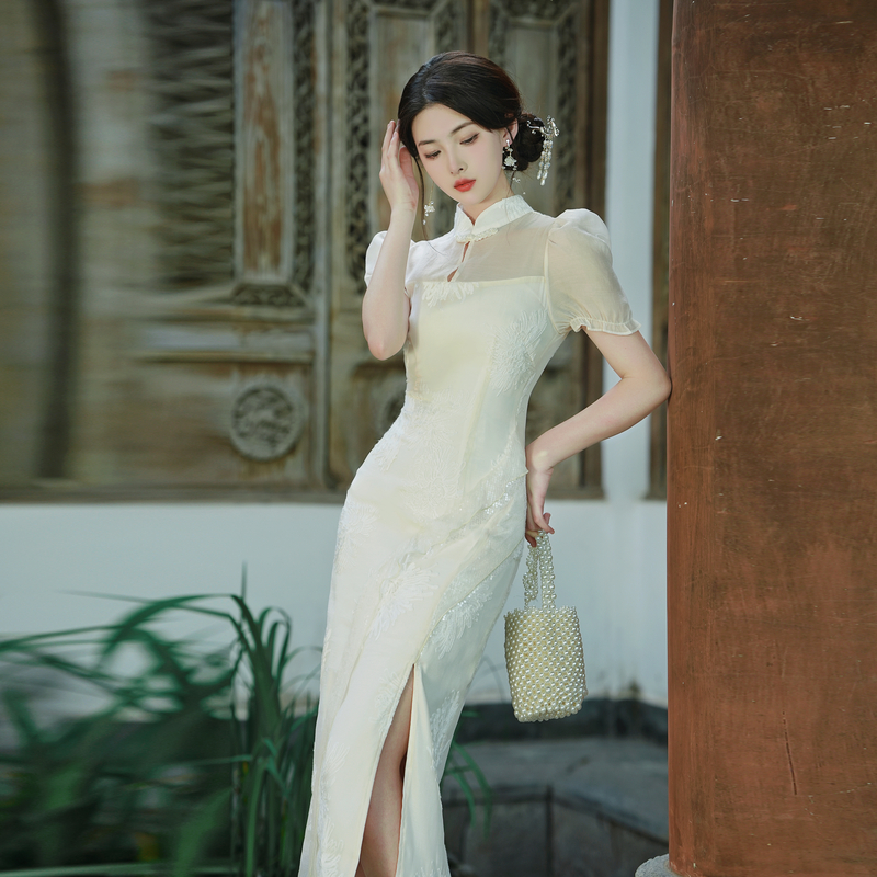 Embroidered Sequin New Chinese Style Qipao Dress with Slit - Style 708fd9 - Image 3