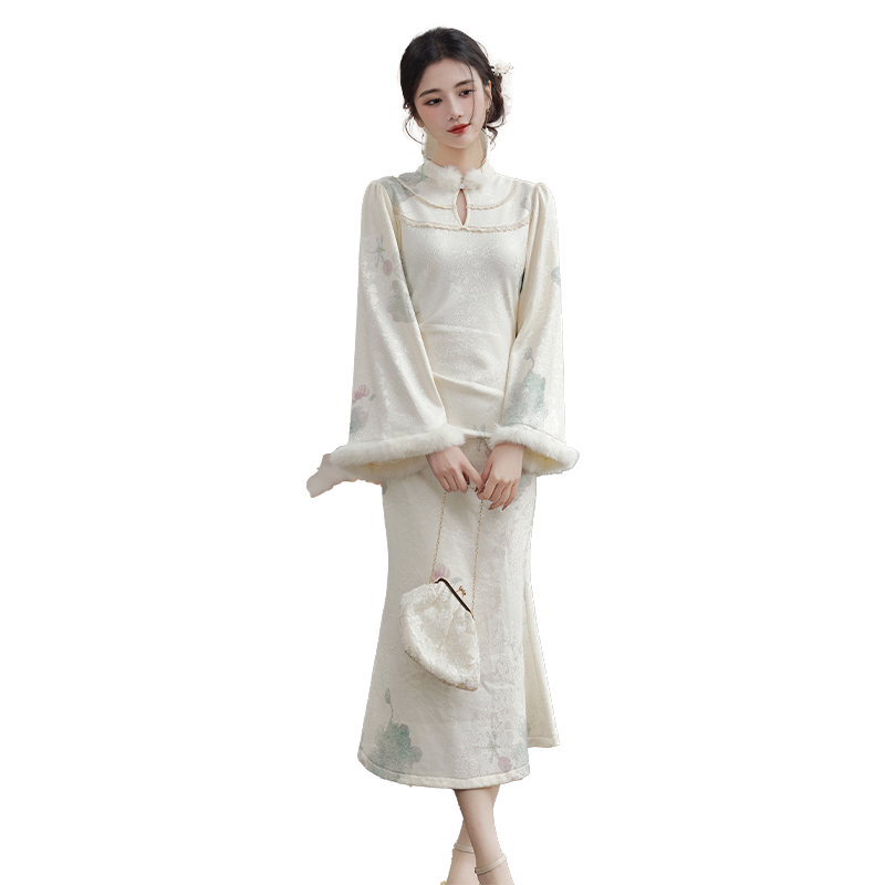 New Chinese Style Winter Fleece Lined Mermaid Dress with Shawl - Image 5