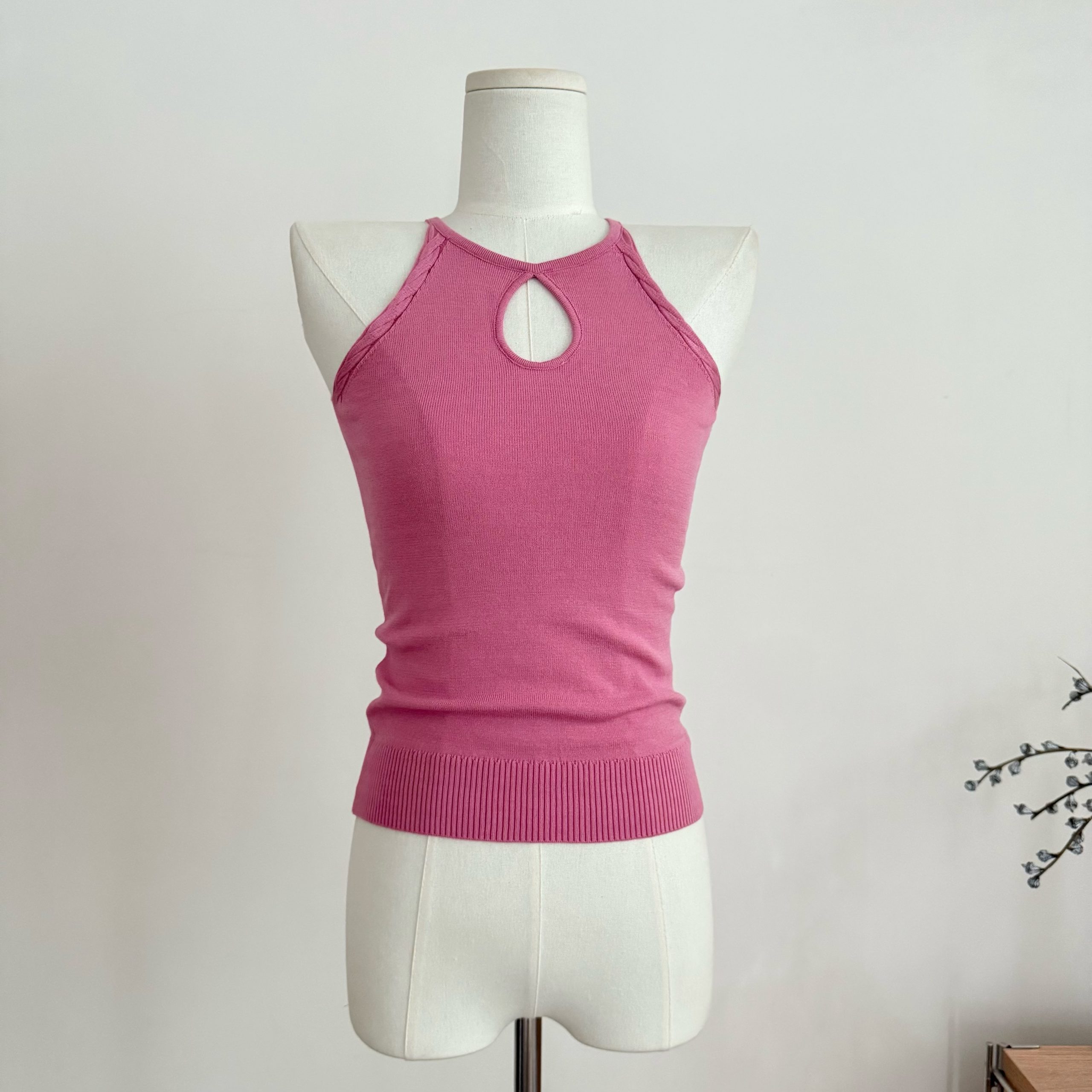 Suuuicee Neon Love Letter Waterdrop Cutout Multi-Knit Halter Knit Camisole Top - Style b8b5f3 - Image 2