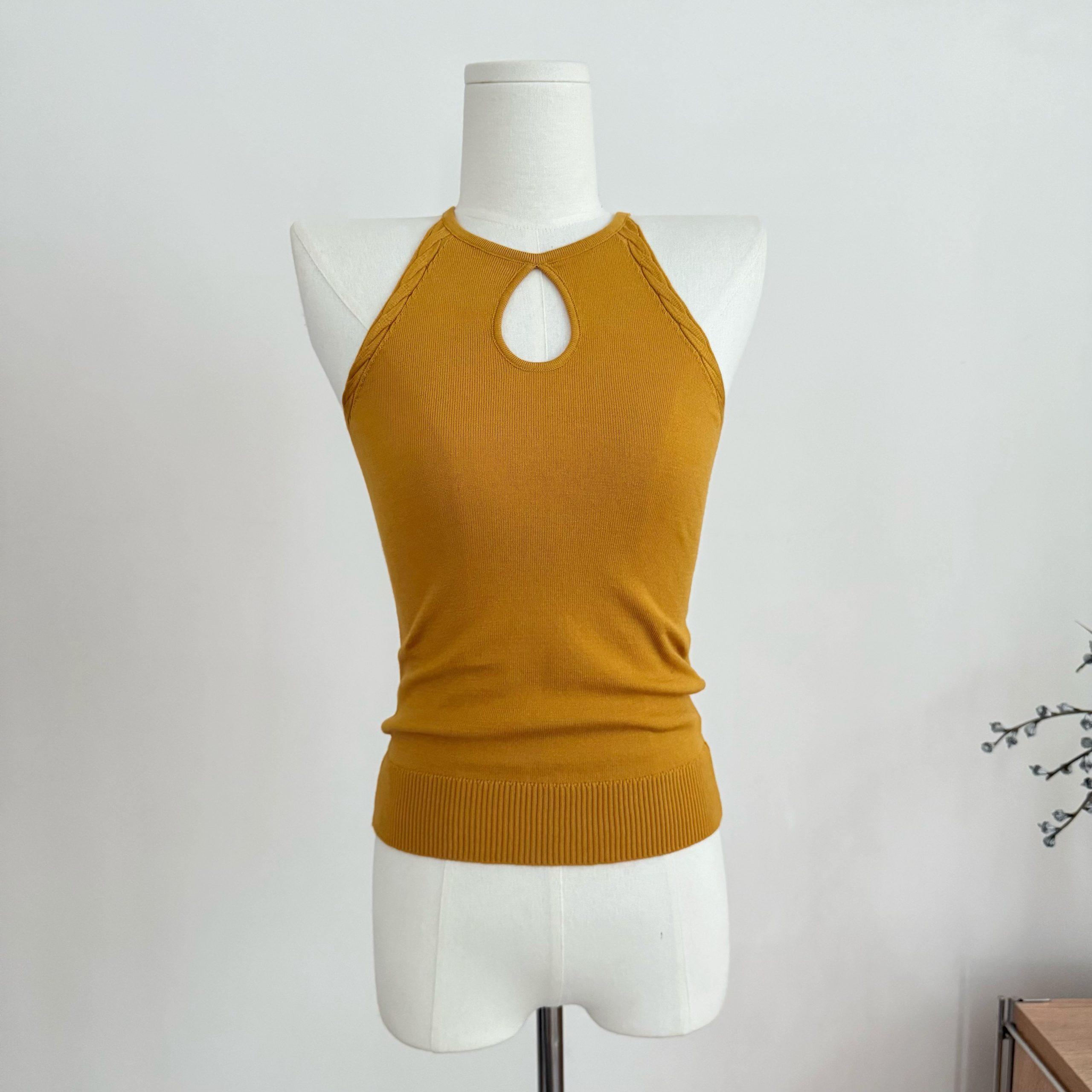 Suuuicee Neon Love Letter Waterdrop Cutout Multi-Knit Halter Knit Camisole Top - Style b8b5f3 - Image 3