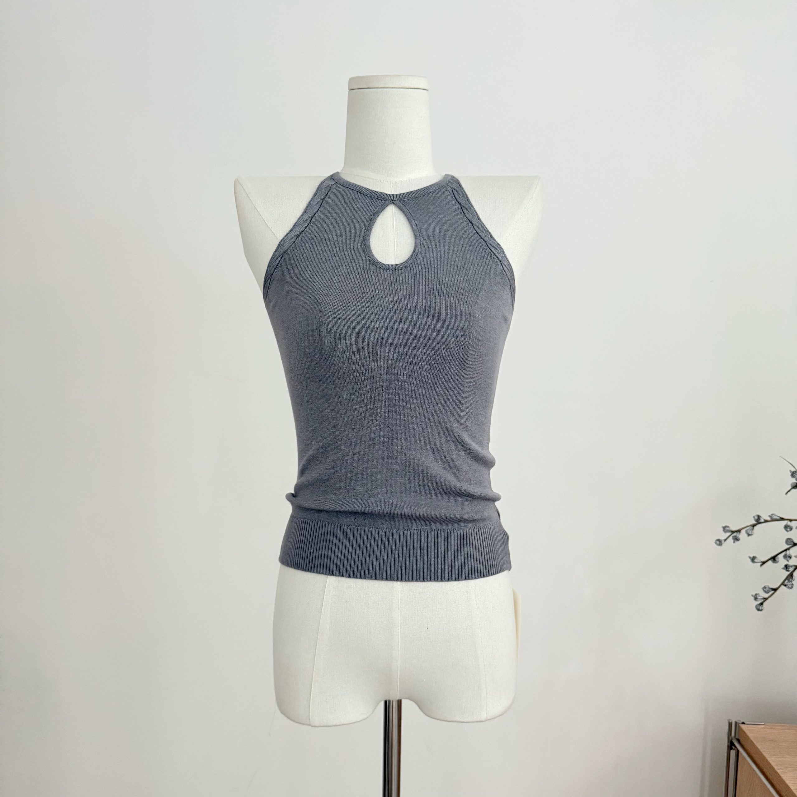 Suuuicee Neon Love Letter Waterdrop Cutout Multi-Knit Halter Knit Camisole Top - Style b8b5f3 - Image 4