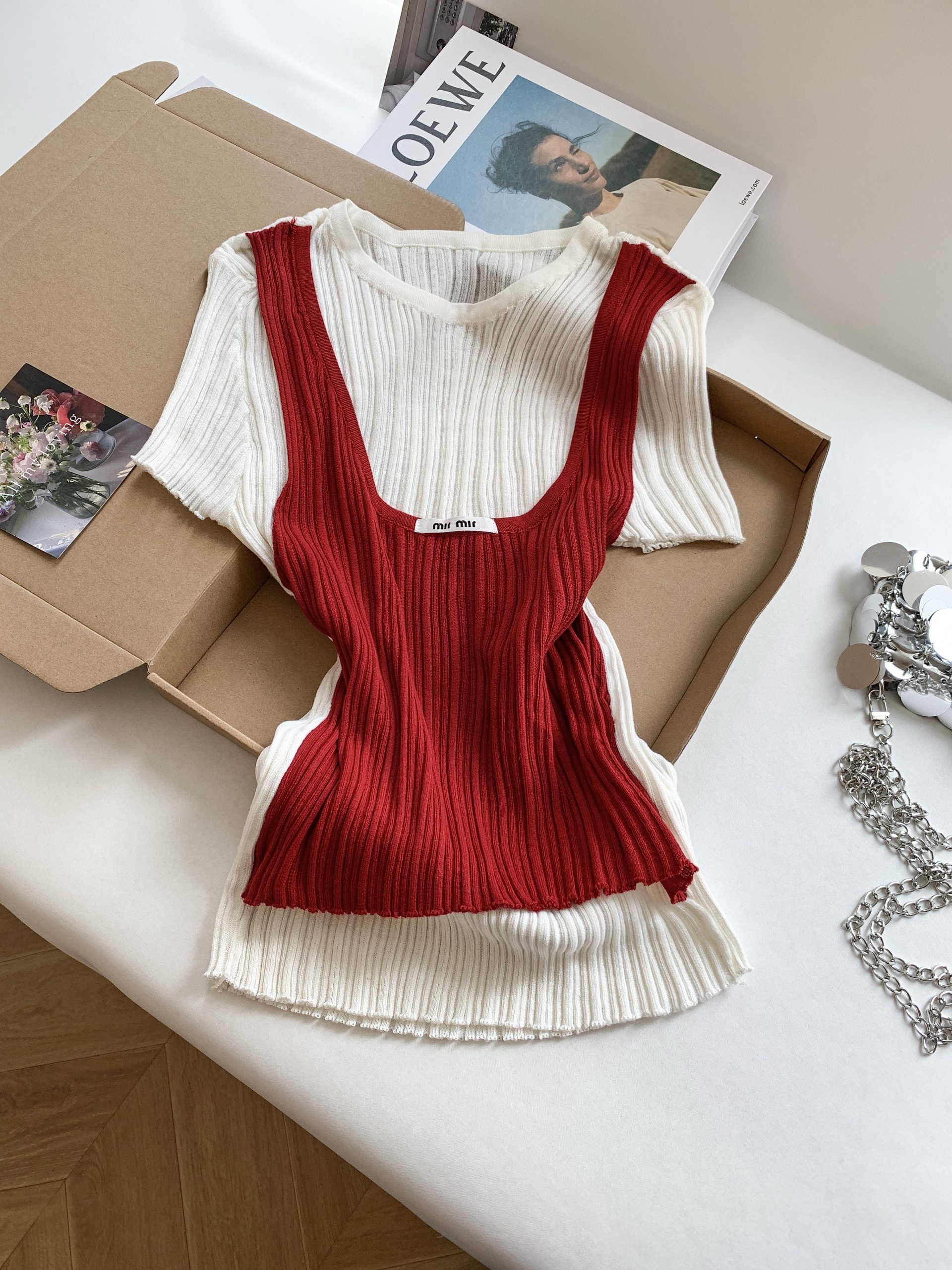 Women's Color-Block Round Neck Knit Top Short Sleeve Summer Commuter Tee - Image 3
