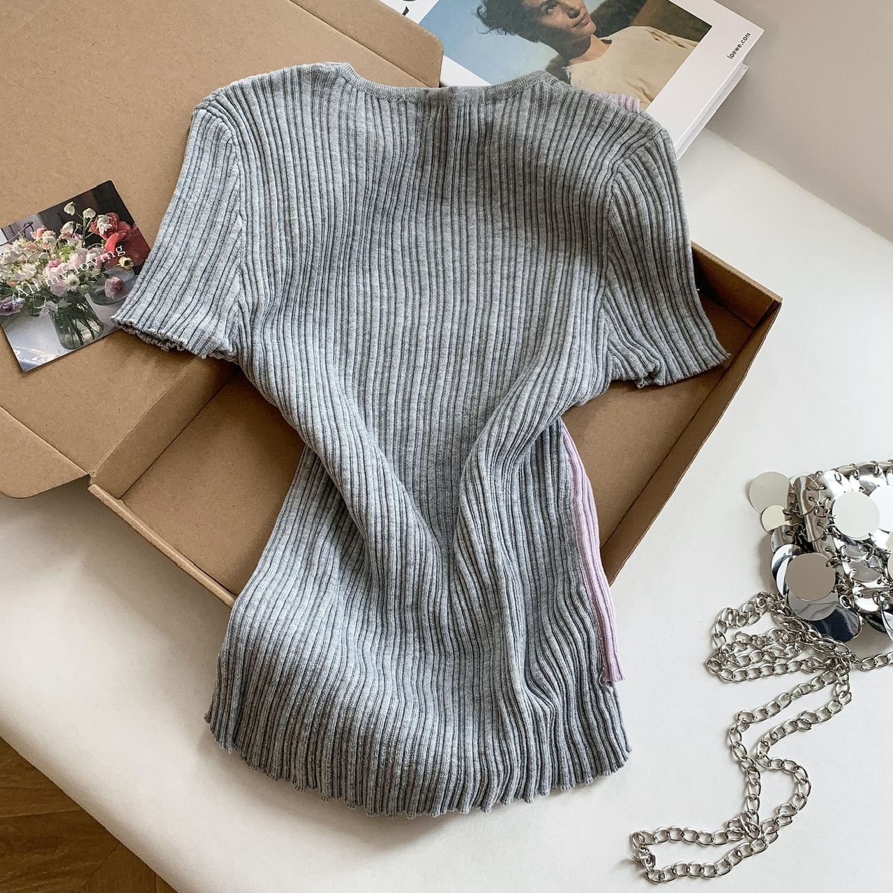 Women's Color-Block Round Neck Knit Top Short Sleeve Summer Commuter Tee - Image 5