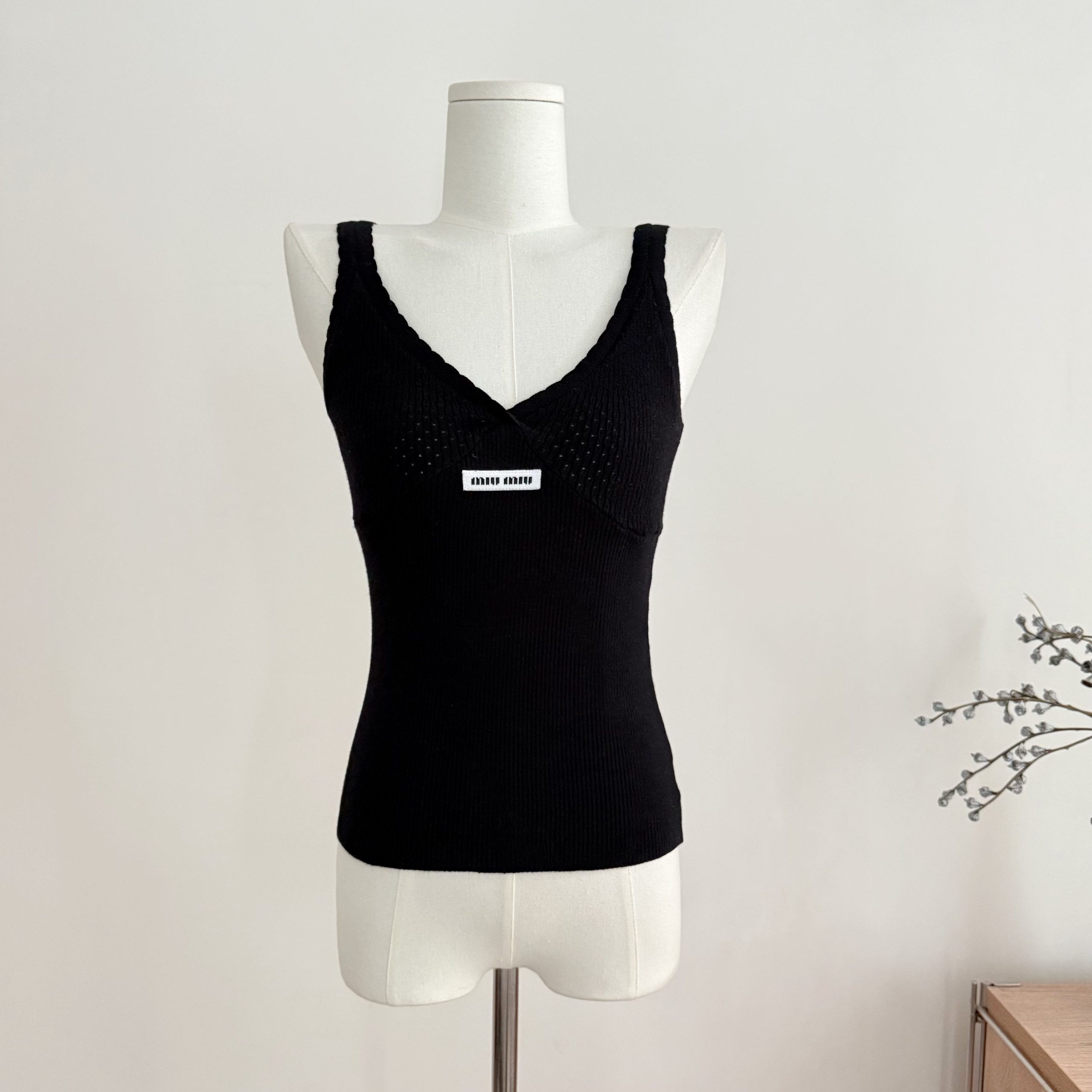 Women's Lace V-Neck Camisole Tank Top Polyester Knit Spring 2026 - Image 3