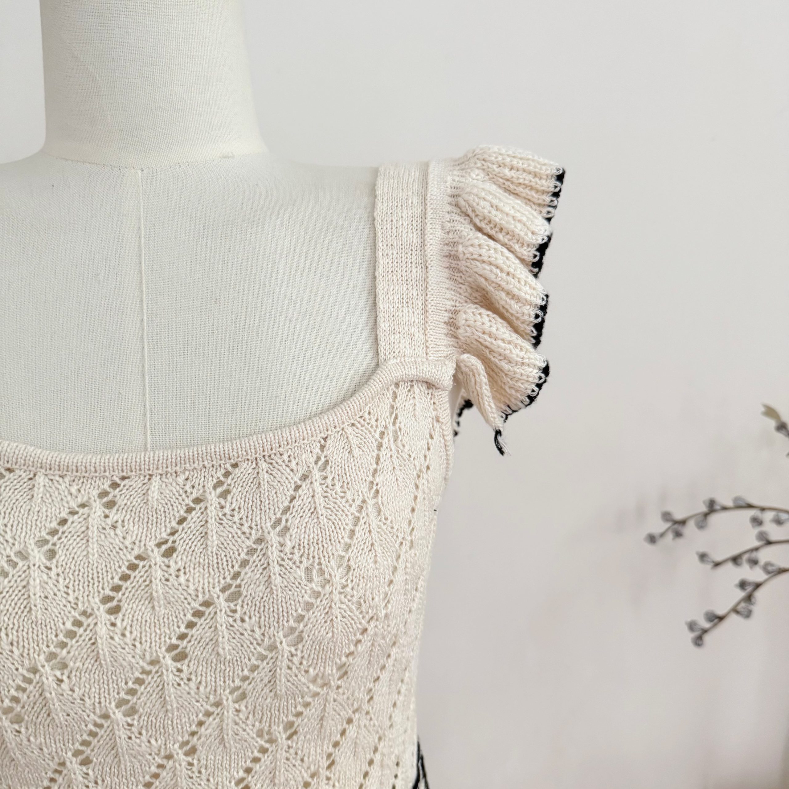 YUYUREAL Paris Romance Vintage Diamond Openwork Ruffle Trim Cotton Linen Knit Vest Women Slim Short Top - Image 3
